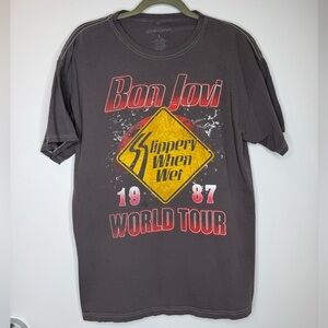 Bon Jovi “Slippery When Wet” 1987 World Tour T Shirt Large Rock Band Graphic Tee